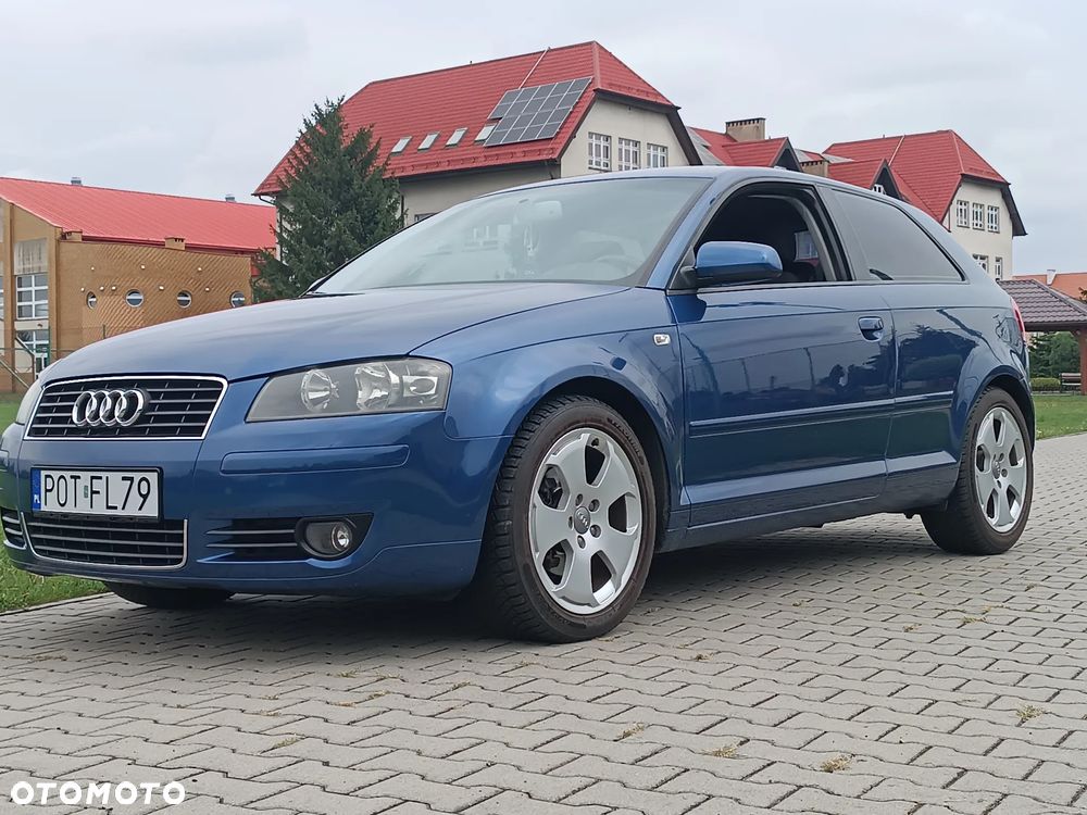 Audi A3 3-drzwiowe 1.6 Attraction - 1