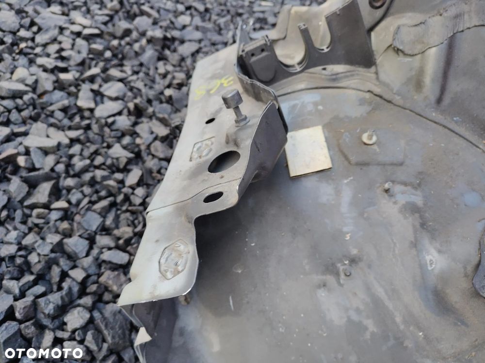MERCEDES W211 FARTUCH PODŁUŻNICA CWIARTKA PRAWA - 9