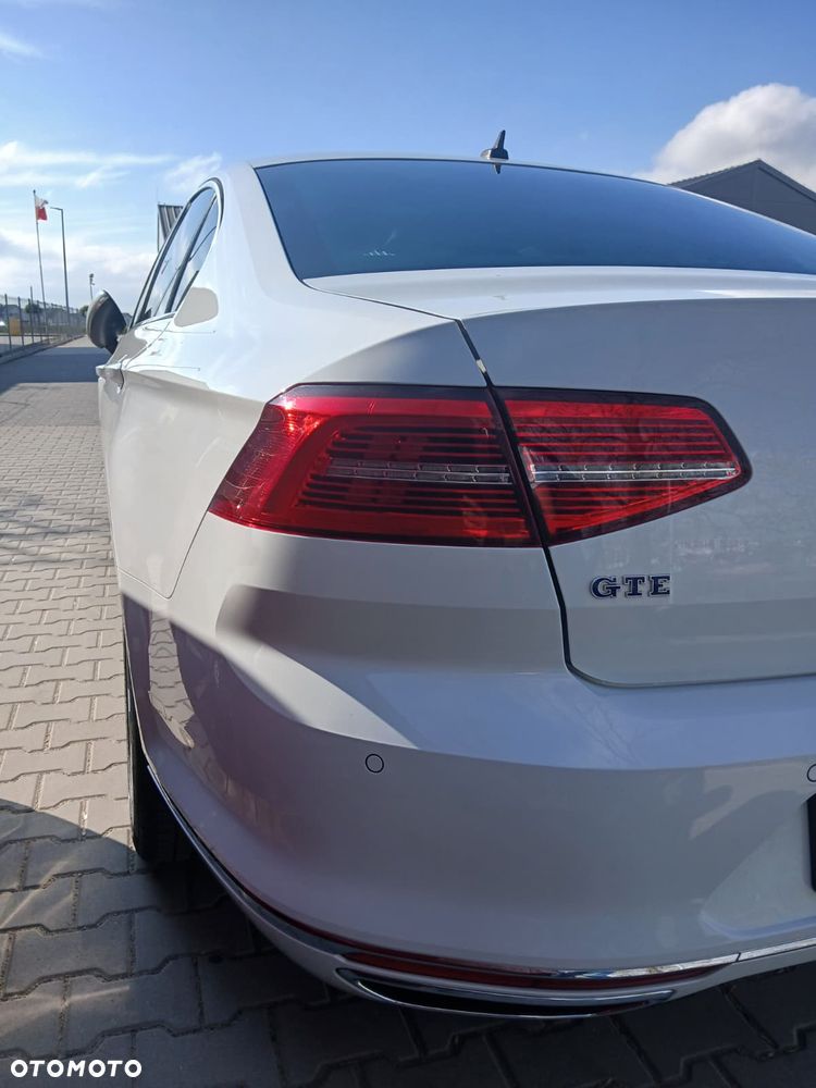 Volkswagen Passat - 6