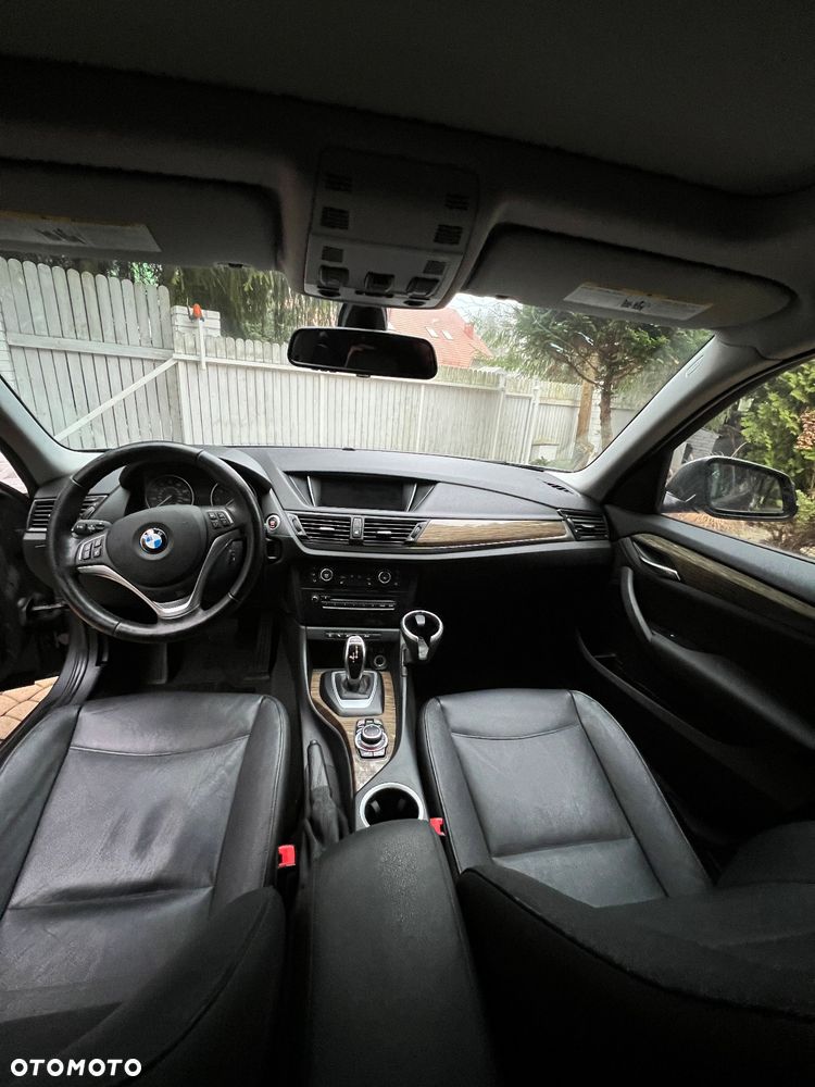 BMW X1 xDrive28i xLine - 12