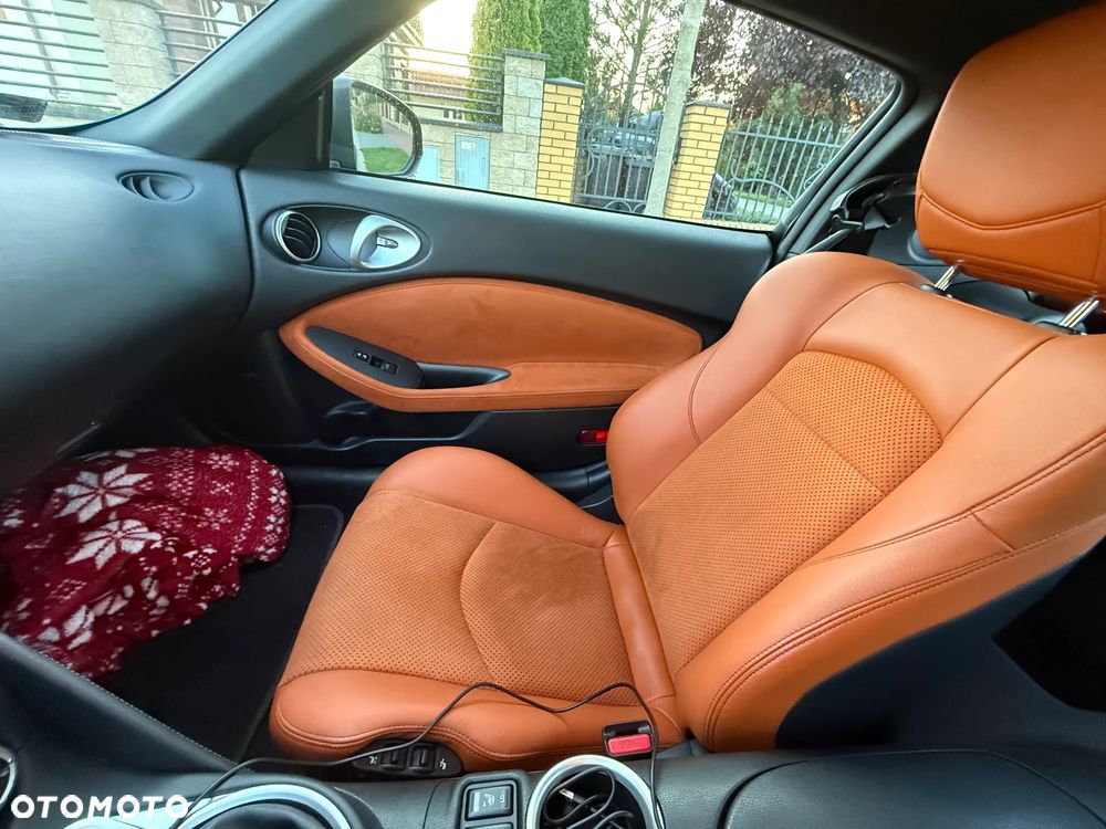 Nissan 370 Z - 17