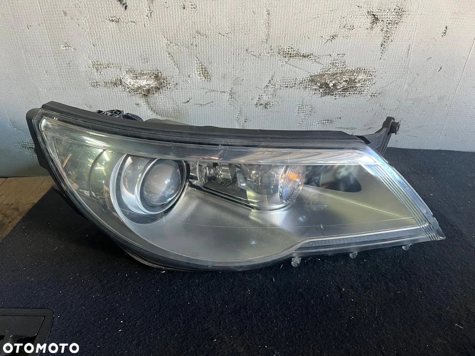 Lampa Prawa Przód VW Tiguan I Lift Bi-Xenon Skrętny 5N1941032T - 1