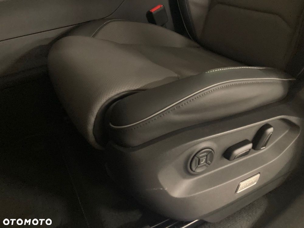 Volkswagen Touareg 3.0 V6 TDI 4Motion Elegance - 23