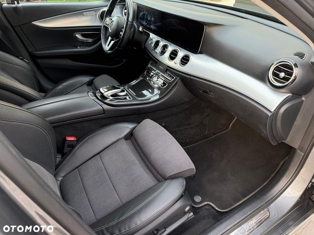 Mercedes-Benz Klasa E 220 d 4-Matic Avantgarde - 10