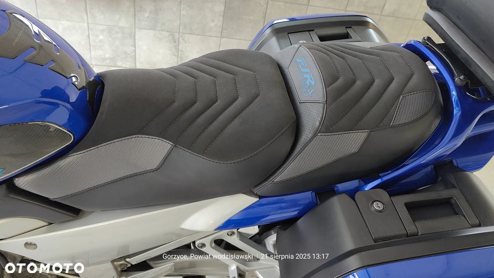 Yamaha FJR - 7
