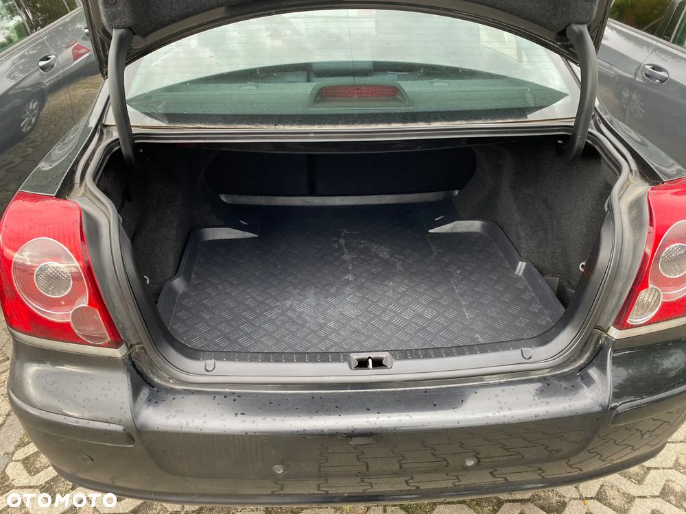 Toyota Avensis 2.0 D-4D Luna - 7