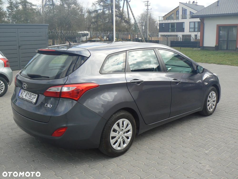 Hyundai i30 1.6 D Classic + - 3