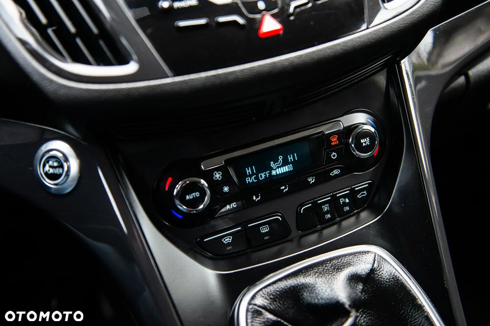 Ford Kuga 2.0 TDCi 4x4 Titanium - 37