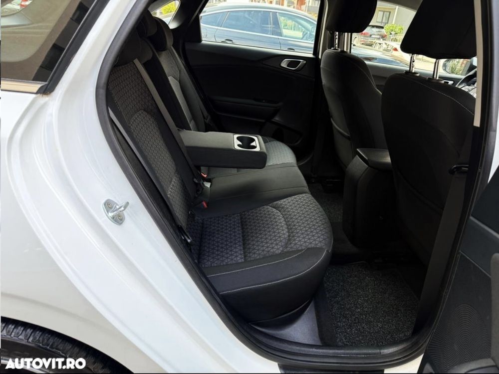 Kia Ceed - 26