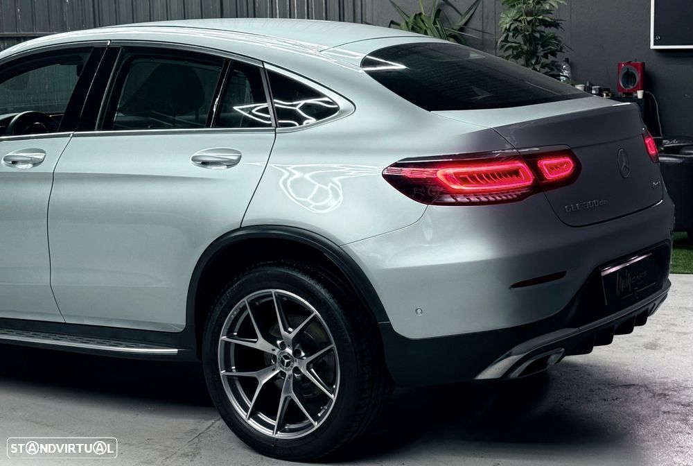 Mercedes-Benz GLC 300 de Coupe 4Matic 9G-TRONIC AMG Line Plus - 23
