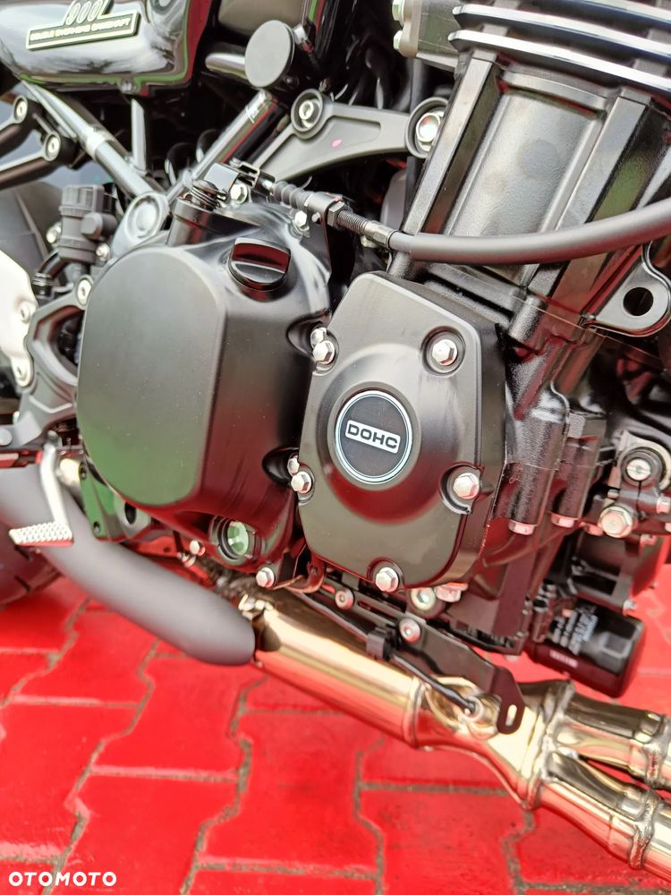 Kawasaki Z 900 RS - 16