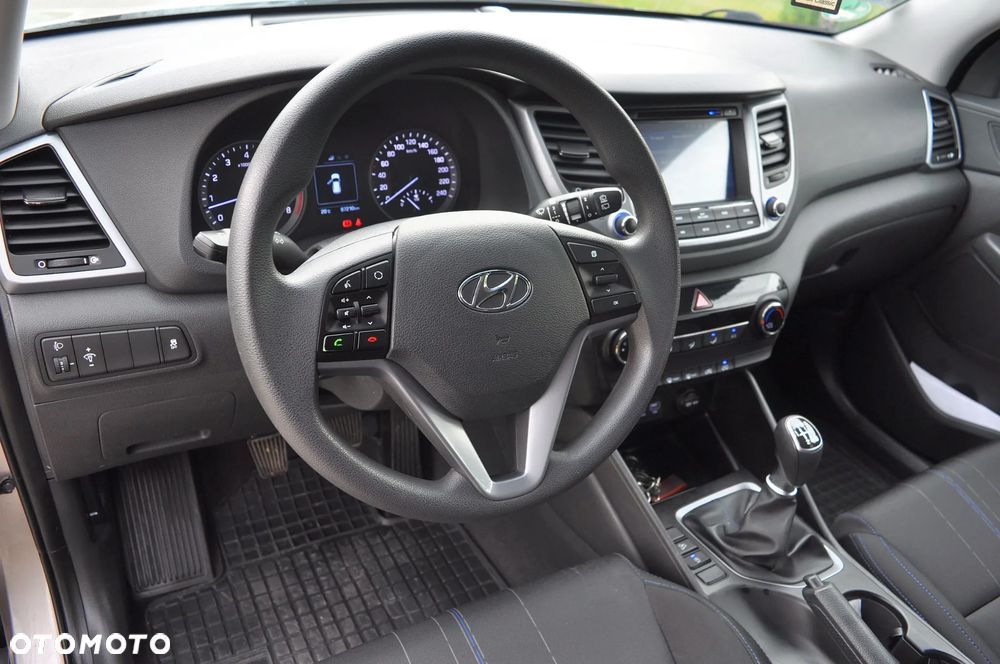 Hyundai Tucson 1.6 GDI BlueDrive GO 2WD - 15
