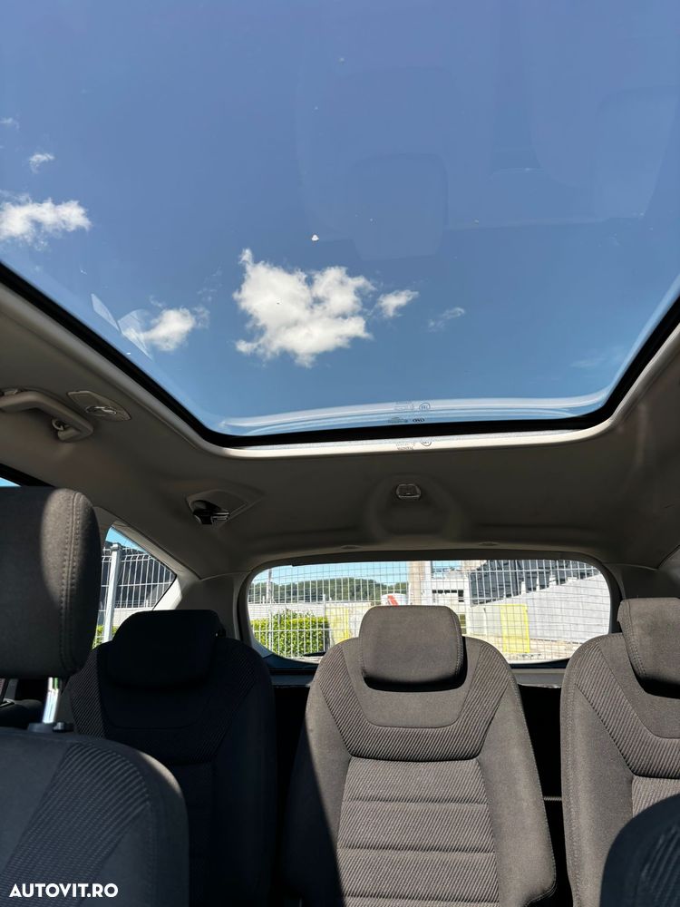 Ford S-Max 2.0 TDCi Powershift Titanium - 8