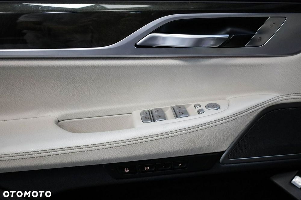 BMW Seria 7 - 19