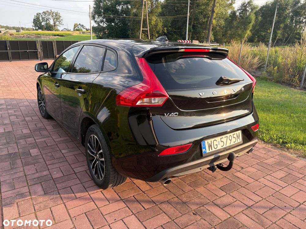 Volvo V40 2016 photo 2