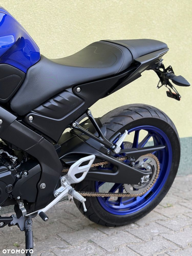 Yamaha MT - 32