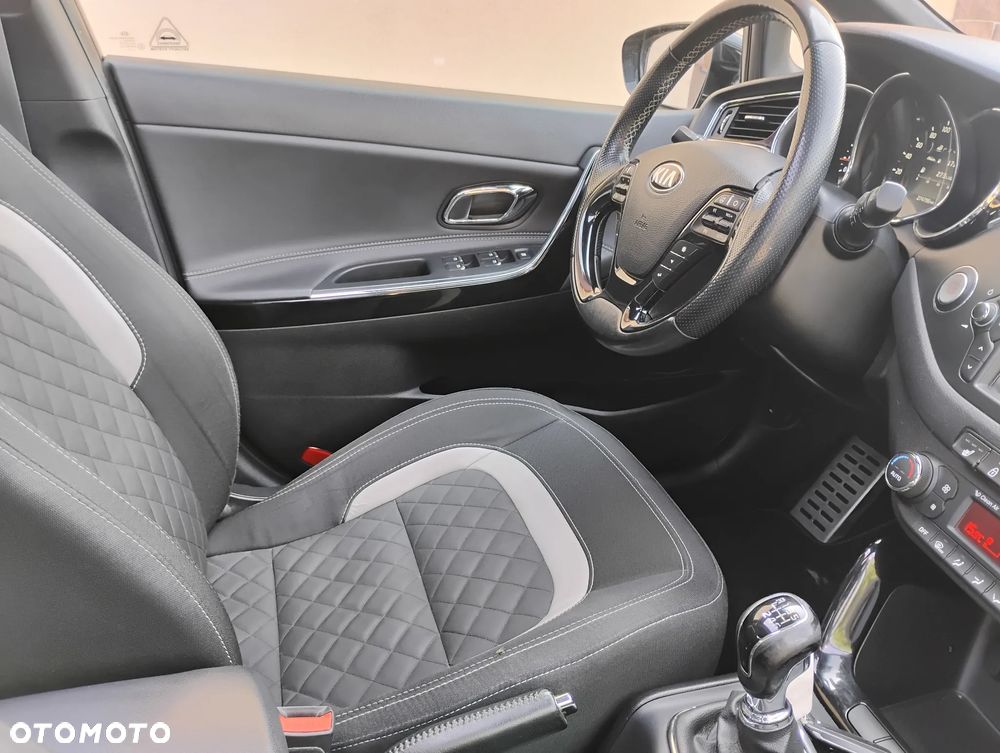 Kia Ceed 1.6 CRDi GT Line - 25
