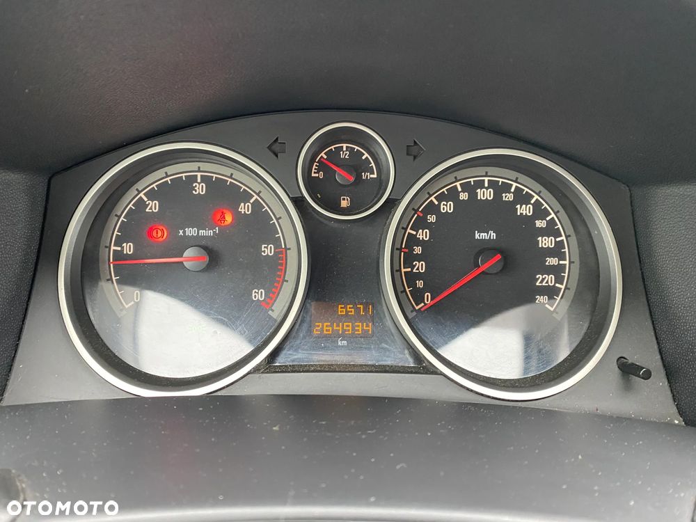 Opel Astra 1.9 CDTI - 10