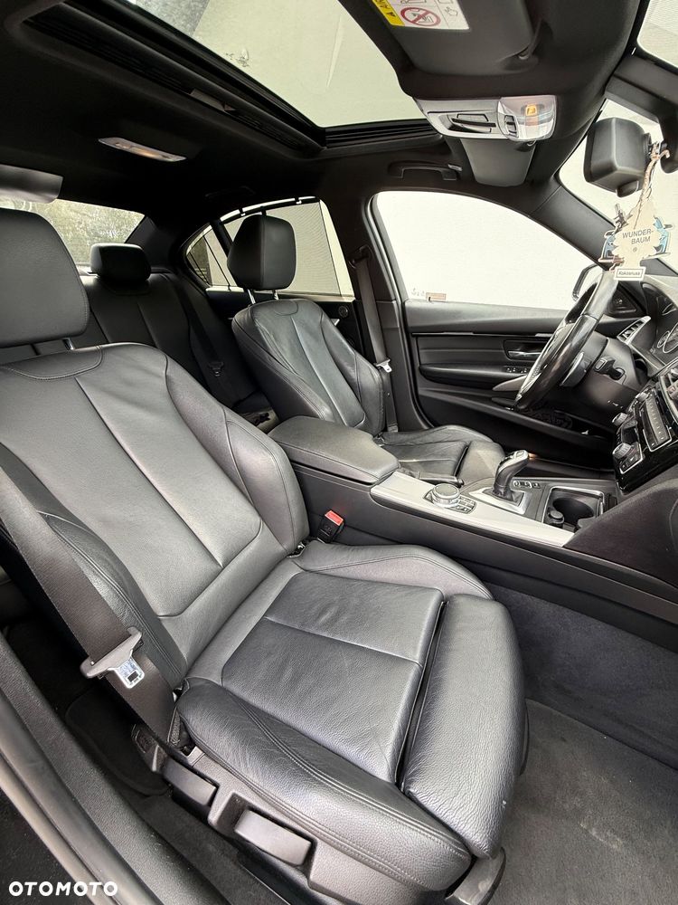 BMW Seria 3 320d M Sport - 14