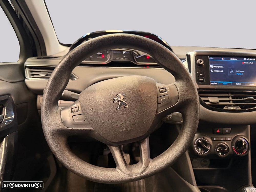 Peugeot 208 - 14
