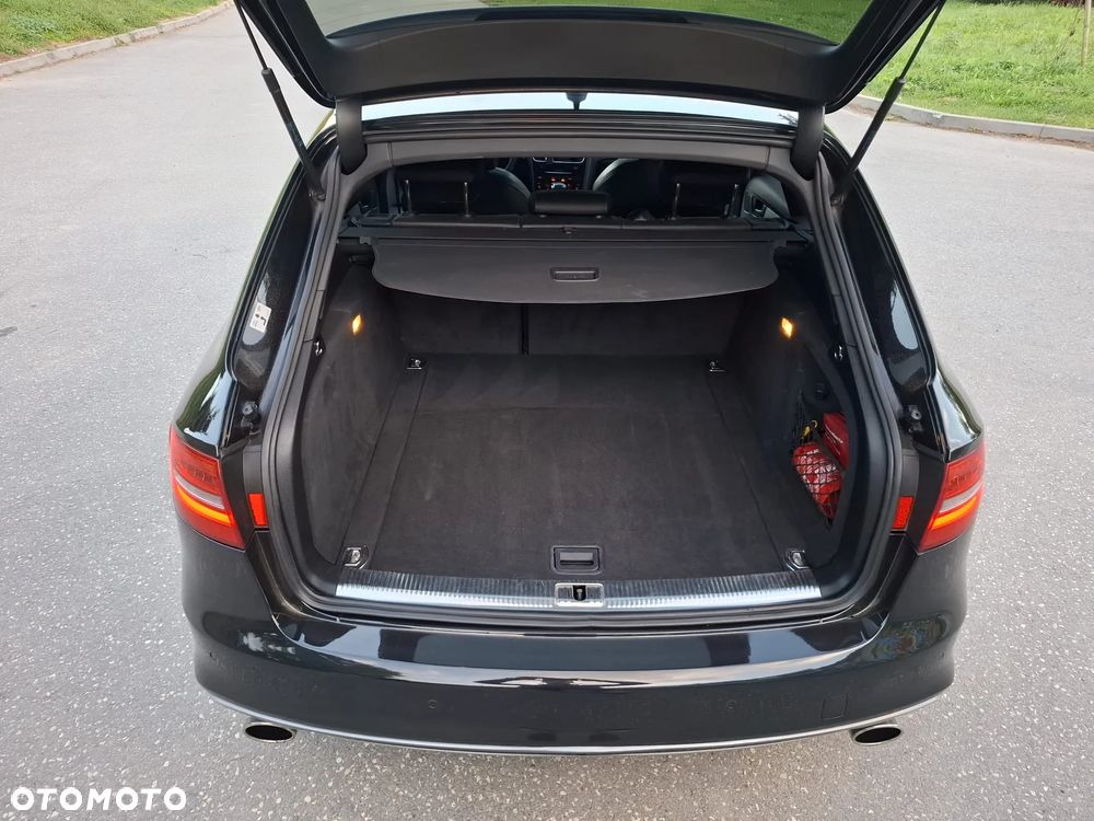 Audi A4 Avant 2.0 TDI DPF quattro S tronic S line Sportpaket - 11