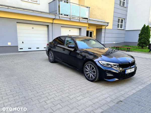 BMW Seria 3 320d xDrive MHEV M Sport sport