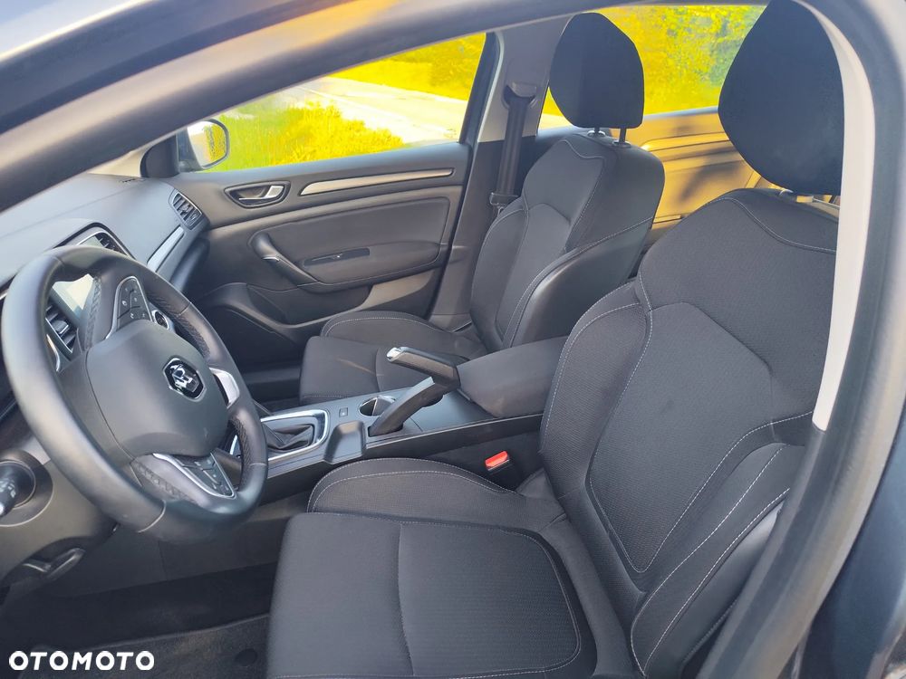 Renault Megane TCe 140 GPF EDC INTENS - 12