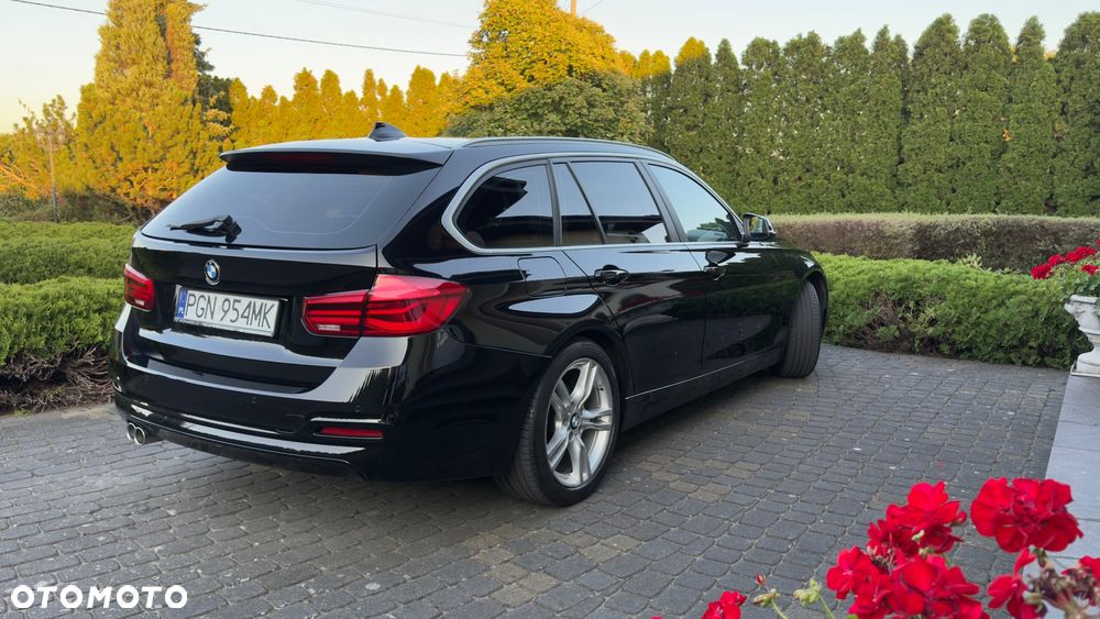 BMW Seria 3 320d Sport Line - 3