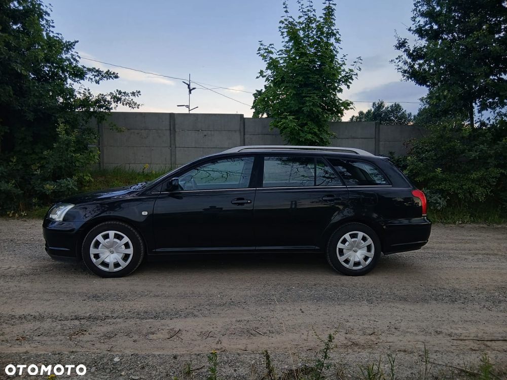 Toyota Avensis 2.0 D-4D High - 5