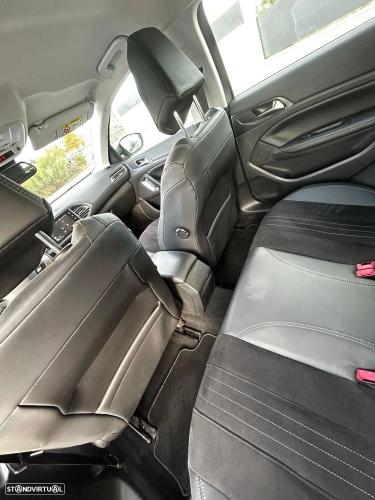 Peugeot 308 130 e-THP Stop & Start Allure - 23