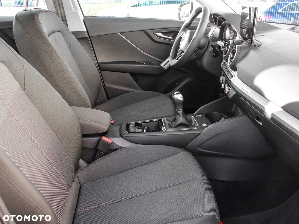 Audi Q2 30 TFSI - 13