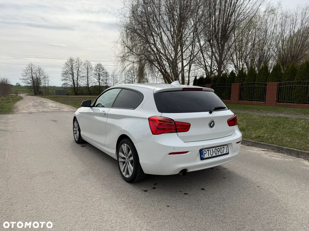 BMW Seria 1 116i - 8