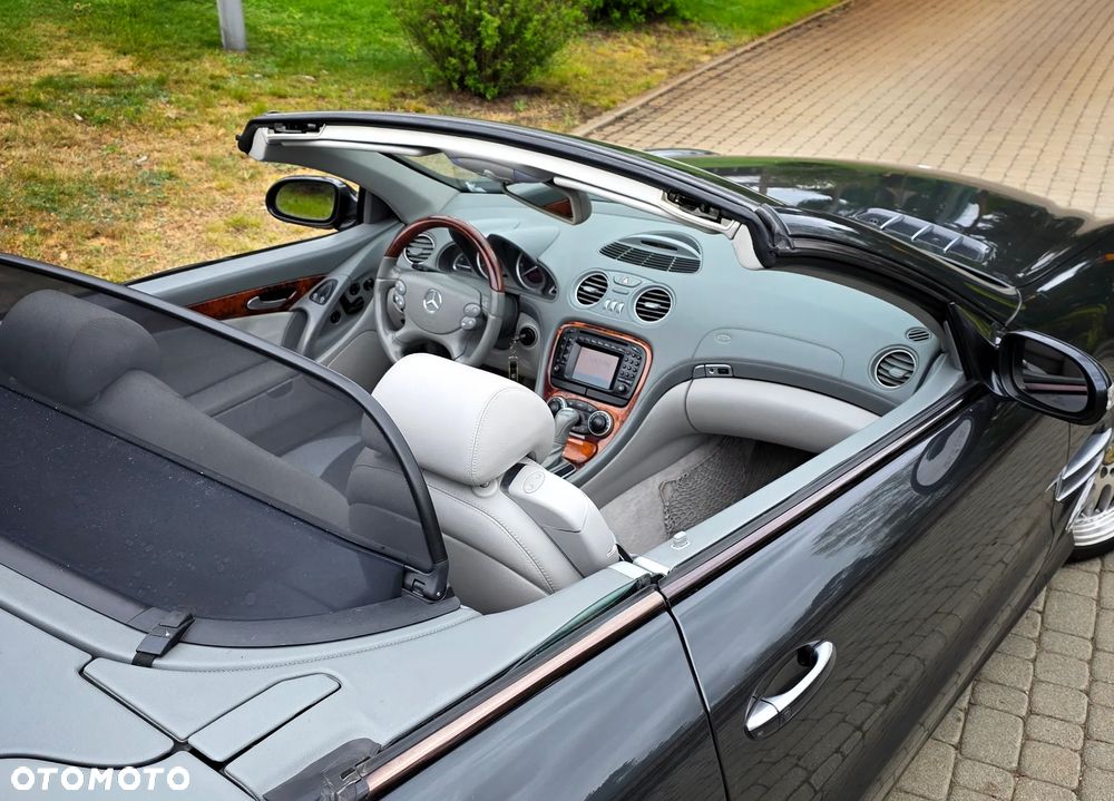 Mercedes-Benz SL - 28