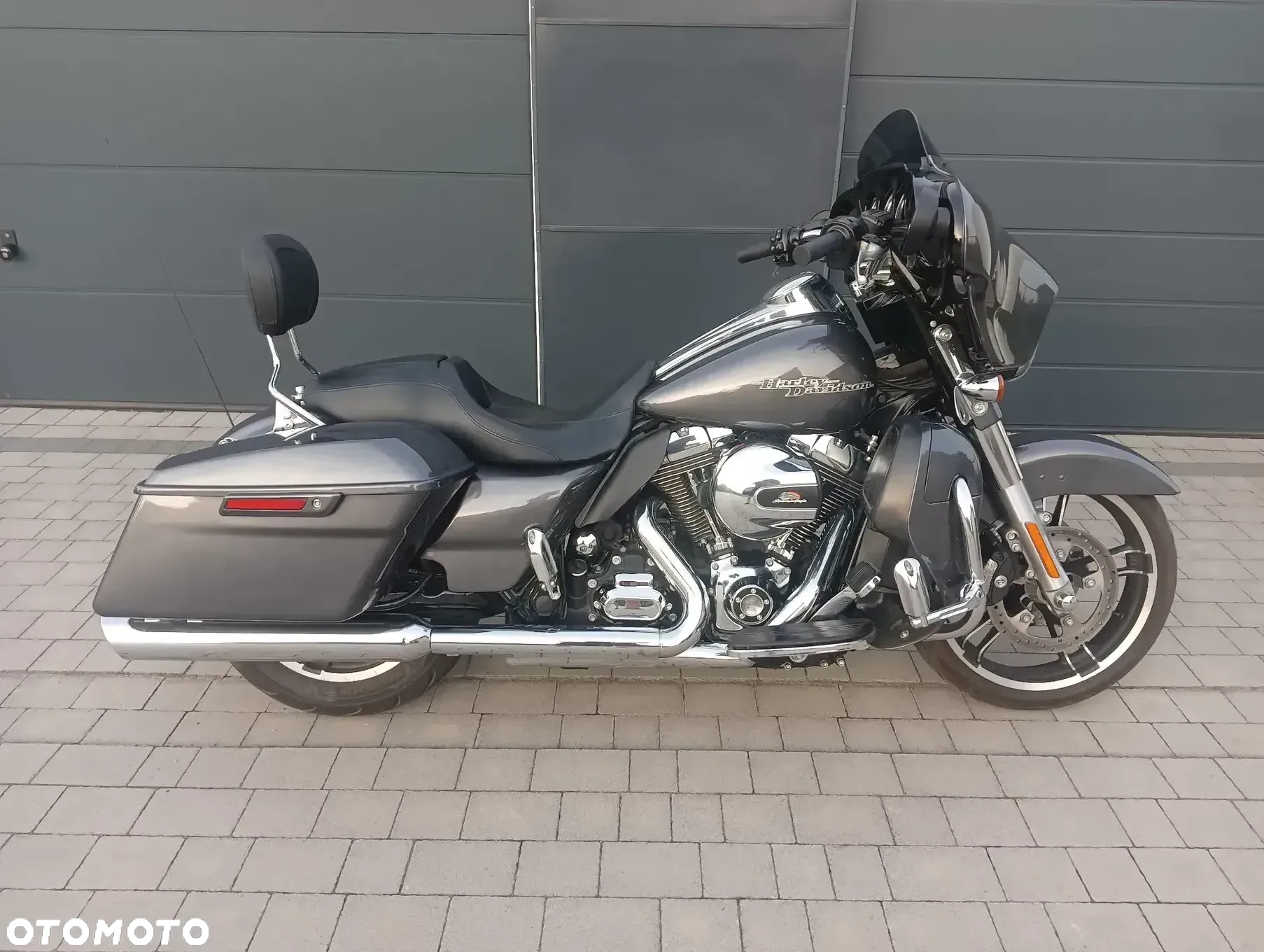 Harley-Davidson FLHXS Special - 4