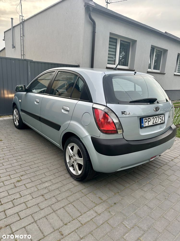 Kia Rio 1.5 CRDi EX - 6