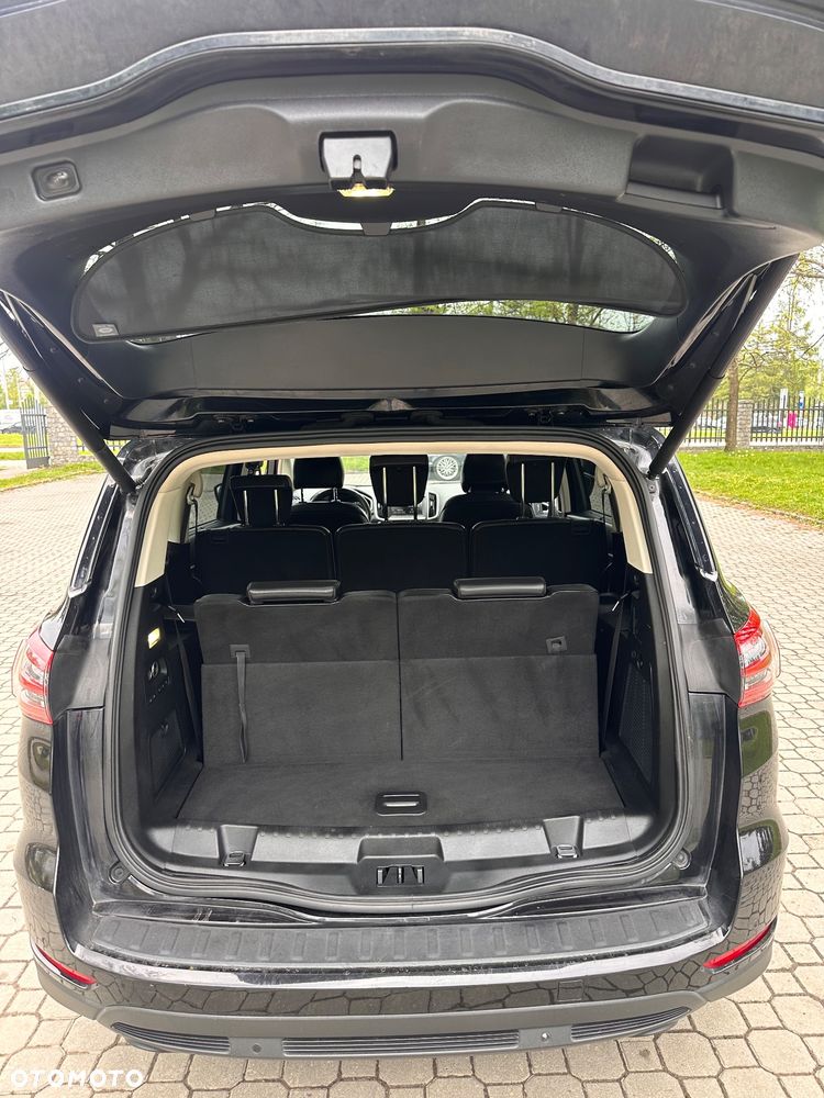 Ford S-Max 2.0 EcoBlue 4WD Titanium - 23
