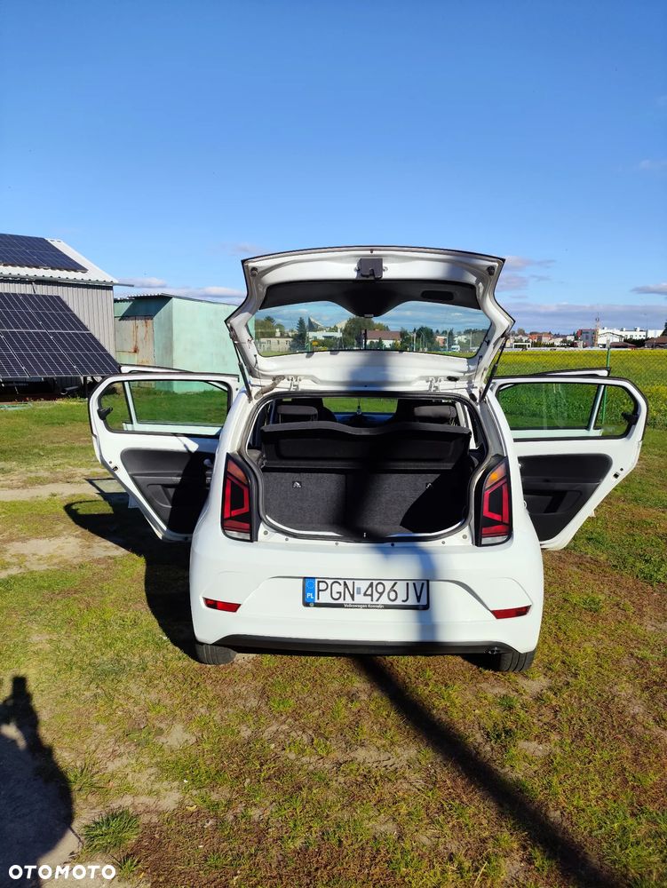 Volkswagen up! 1.0 Beats - 6