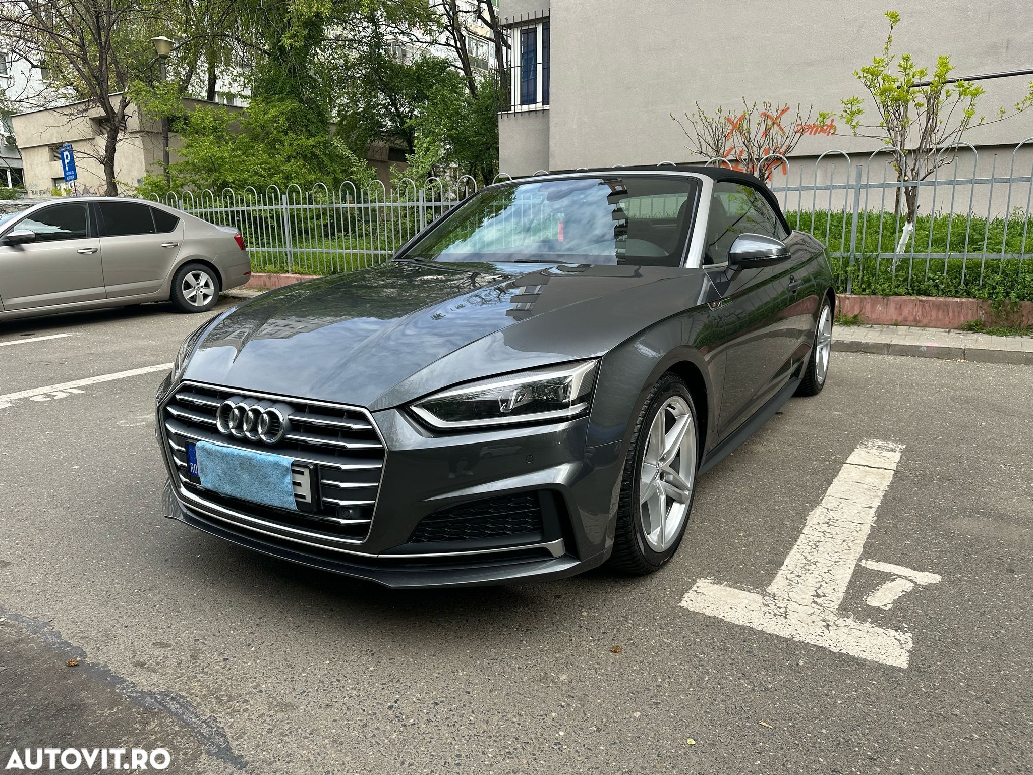 Audi A5 Cabrio 40 TFSI S tronic S line - 1