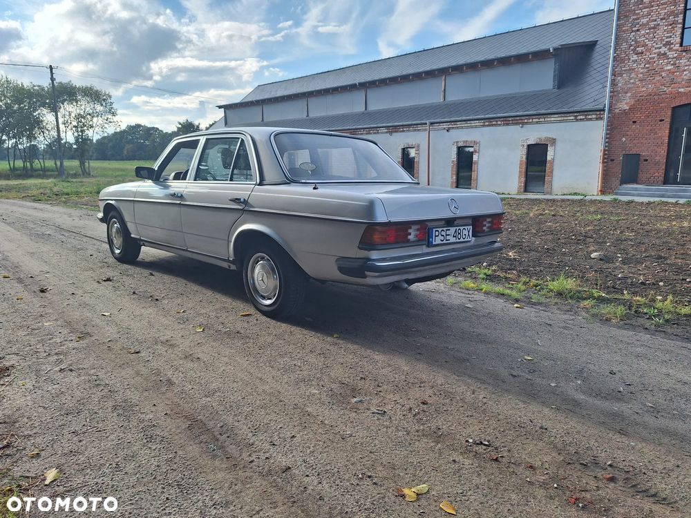 Mercedes-Benz W123 - 3