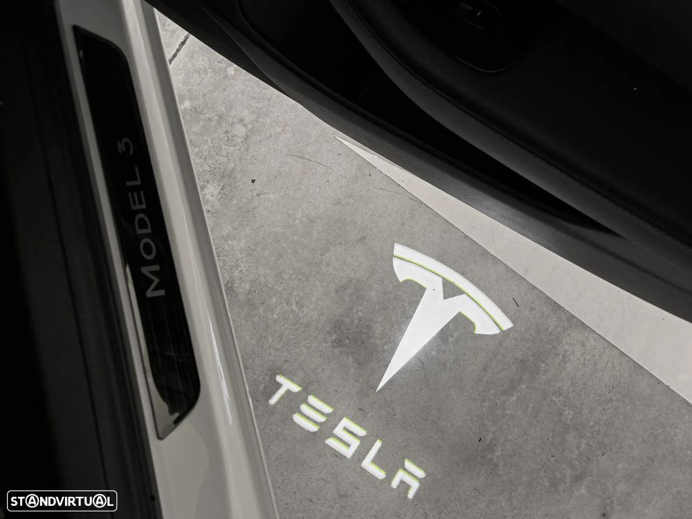 Tesla Model 3 Standard Range Plus RWD - 4