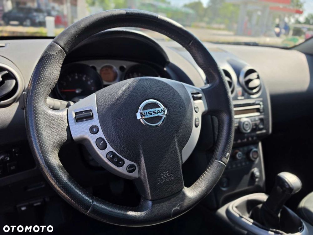 Nissan Qashqai - 25