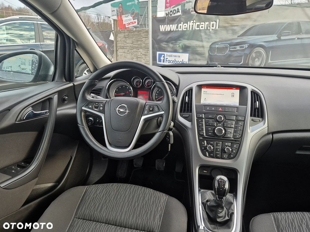 Opel Astra 1.6 Executive EU6 - 14