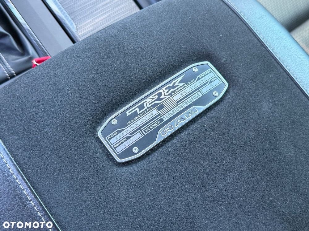 Dodge RAM TRX - 10