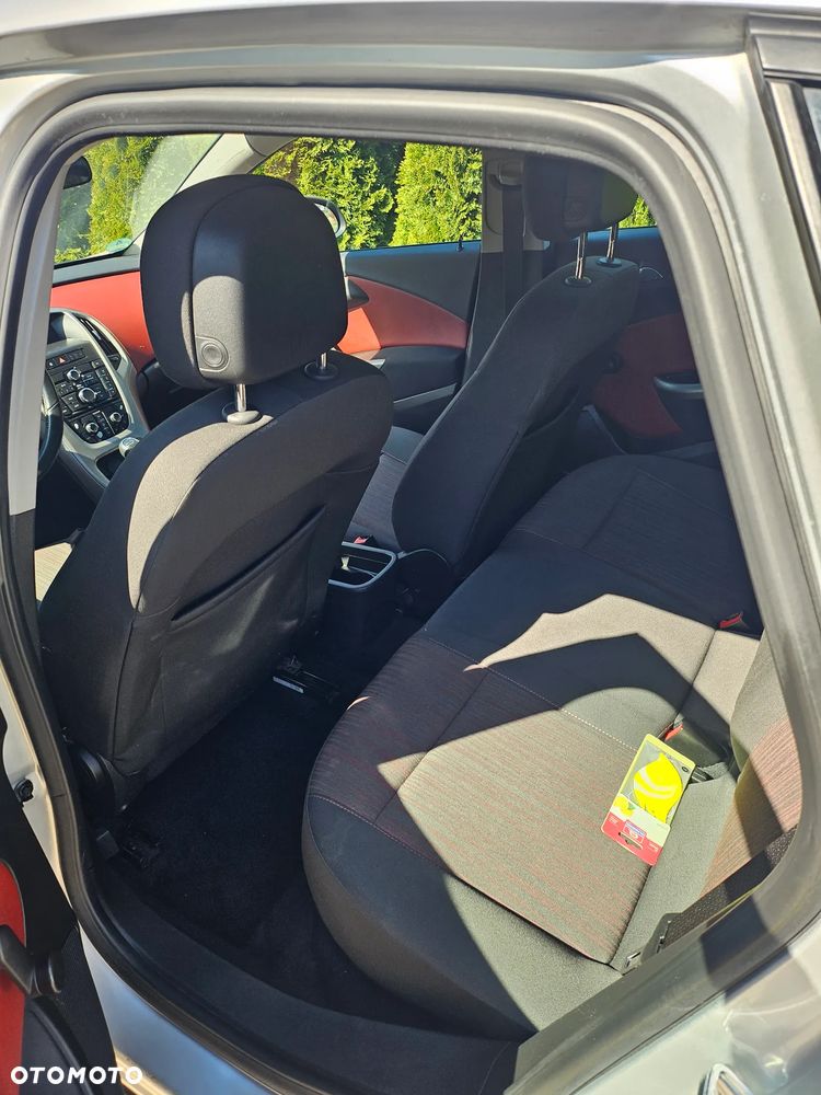 Opel Astra 1.6 Color Edition - 4