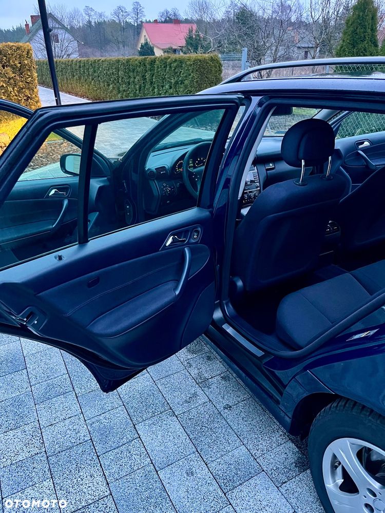 Mercedes-Benz Klasa C 200 Kompressor Classic - 19