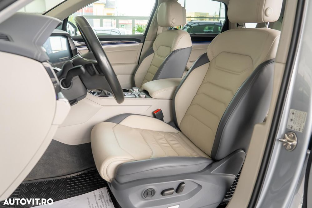Volkswagen Touareg 3.0 V6 TDI 4Motion DPF Automatik R-Line - 22