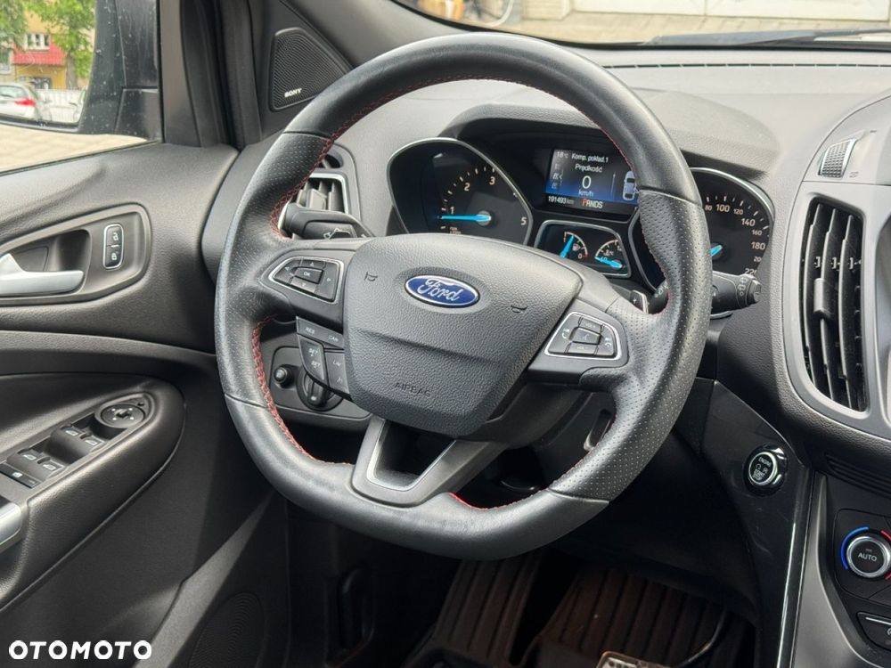 Ford Kuga - 26
