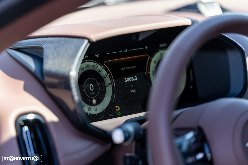 Aston Martin DBX 707 - 8