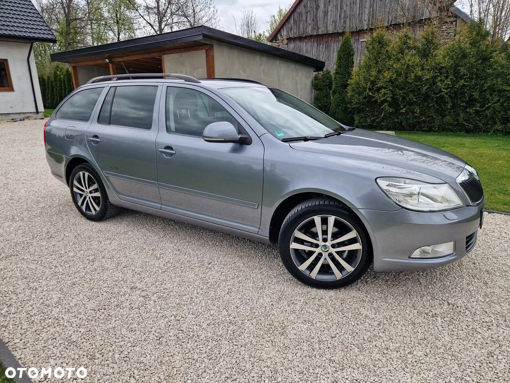 Skoda Octavia 1.8 TSI FAMILY - 24