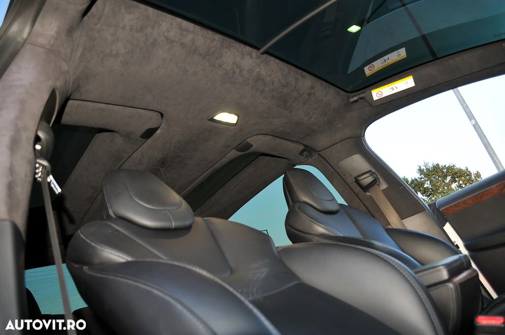 Tesla Model X - 14